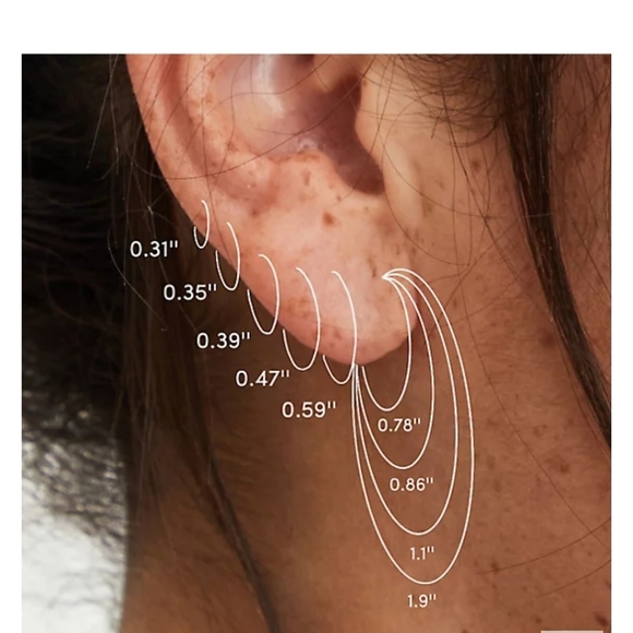 🆕️🦃🎃  SCARECROW STATEMENT EARRING.🎃🦃 - Picture 4 of 4